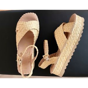 Anthropologie Beach by Matisse Raffia Sandals | Natural |Size: 7